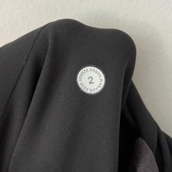 Lululemon Time To Sweat Crop - Picture 10 of 10